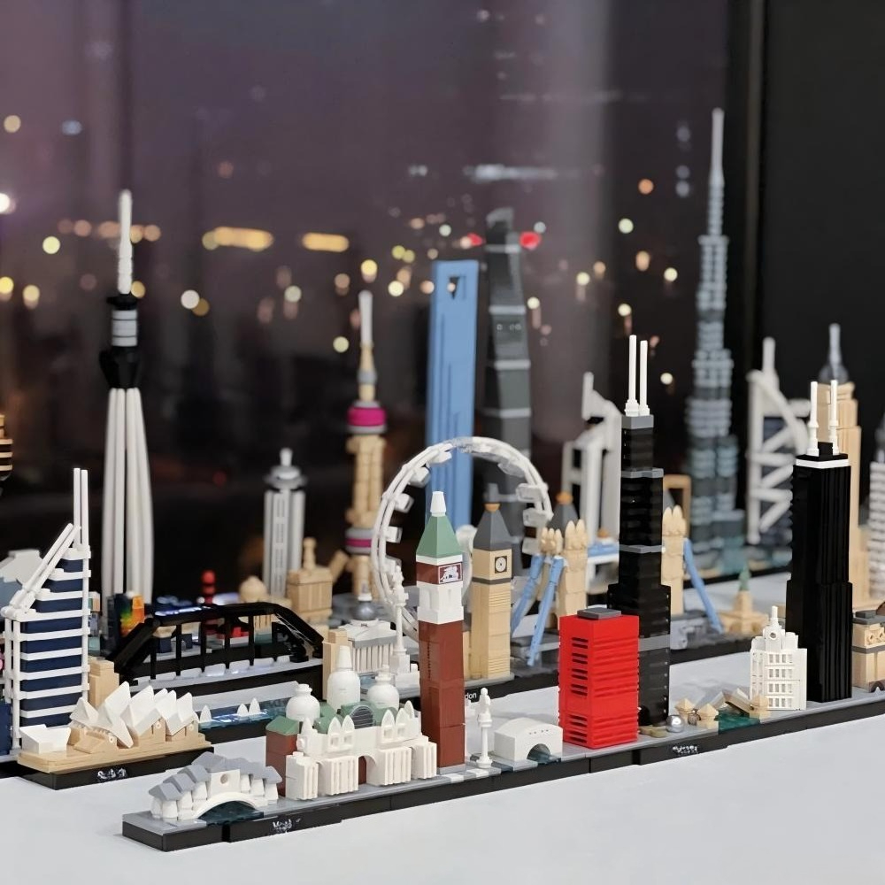 Thirteen Sets of City Models 2 - Lego Set Technic 评论和价格