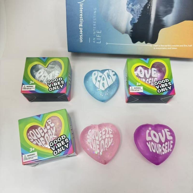 【M】Glitter Heart Shaped Squeez - Kids Toys Quotes 评论和价格