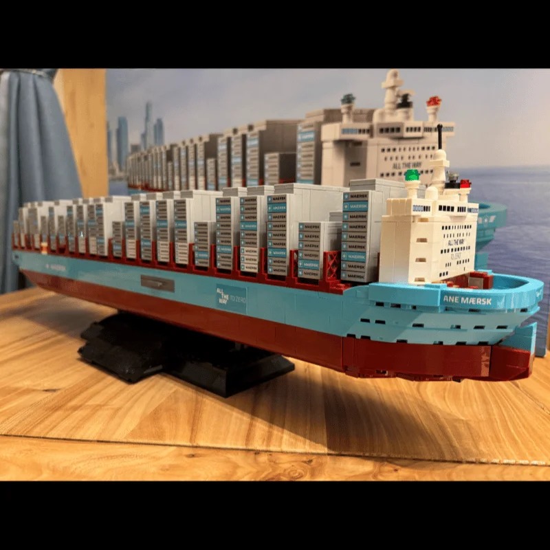 New 2026 Dual-Fuel Container V - Lego Set Technic 评论和价格
