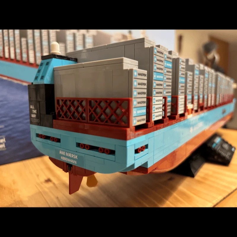 New 2026 Dual-Fuel Container V - Lego Set Technic 评论和价格